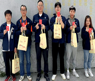 四月春風暖，獻血我先行